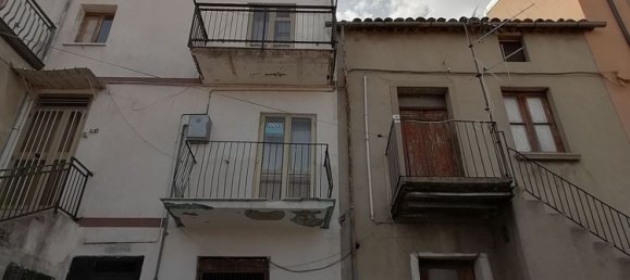 6 rooms House in San Giovanni in Fiore, Italy No. 254172 2