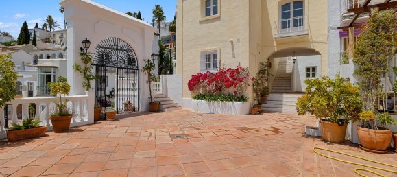 3 bedrooms Townhouse in La Quinta, Spain No. 29926 19