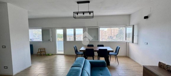 2 bedrooms Apartment in Genoa, Italy No. 352408 3