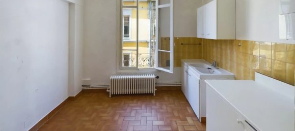 1 bedroom Apartment in Troyes, France No. 273812 3