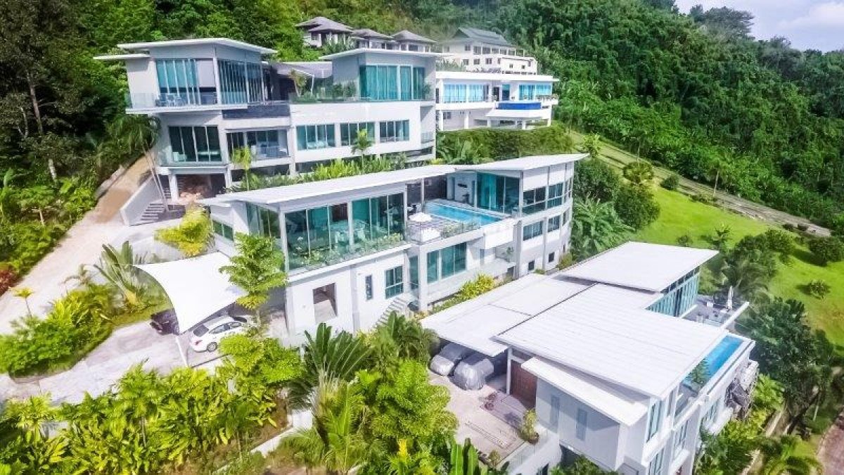 5 bedrooms Villa in Phuket, Thailand No. 5946