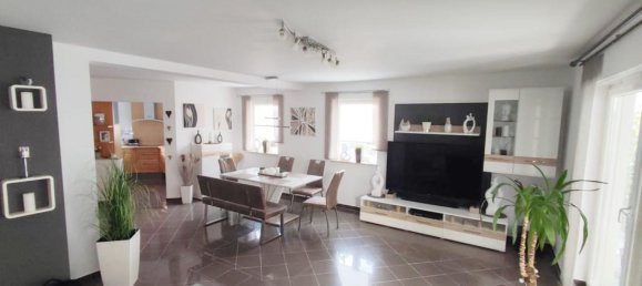 8 rooms Townhouse in Roth, Germany No. 213465 11