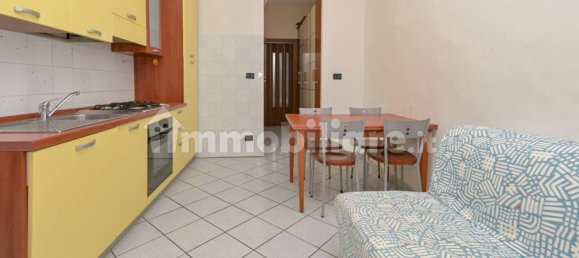 1 bedroom Apartment in Turin, Italy No. 370343 2