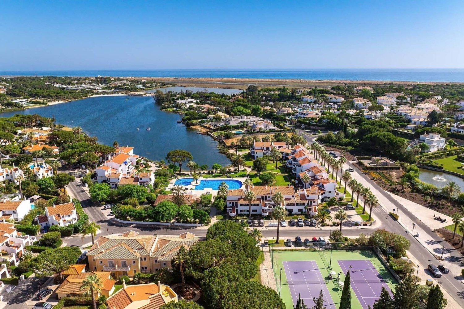 Dúplex de 2 dormitorios en Almancil, Portugal No. 233620