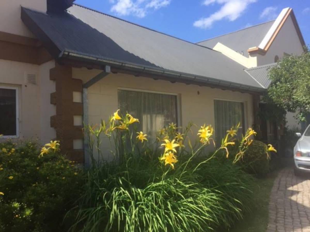 4 Schlafzimmer Haus in Malvinas Argentinas, Argentina, Nr. 79186