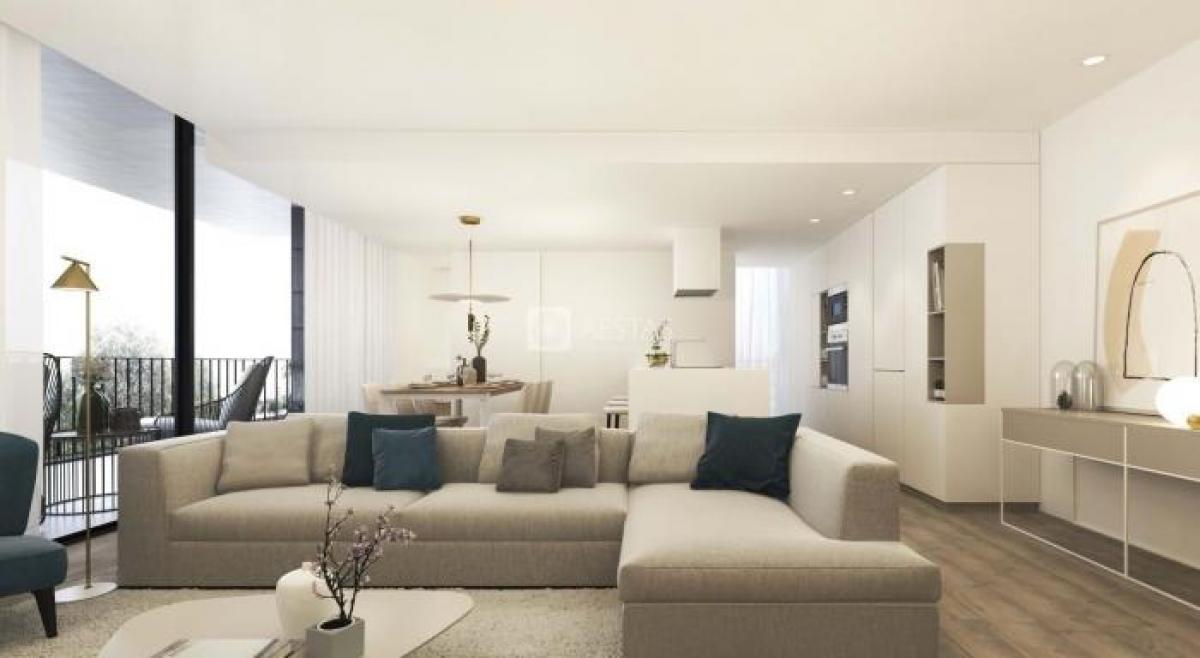 4 bedrooms Apartment in Porto, Portugal No. 2849