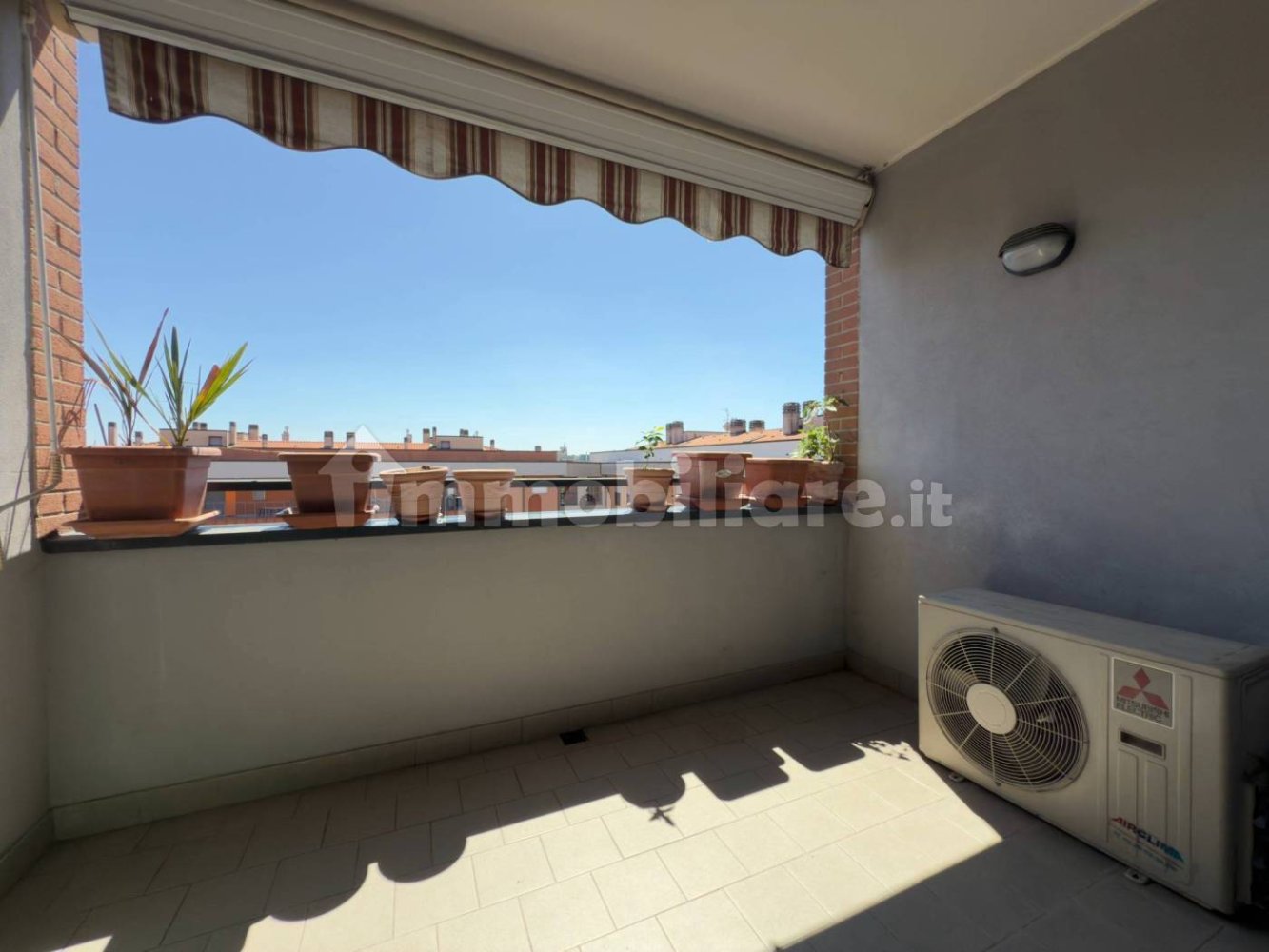 Apartamento T2 em Milan, Italy N.º 381251