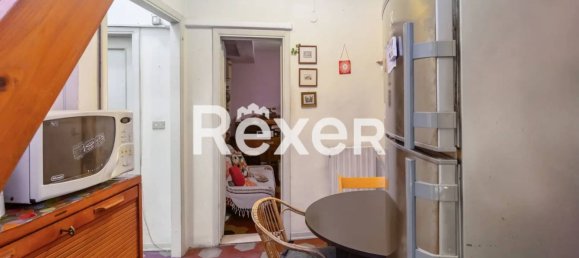 3 rooms Apartment in Florence, Italy No. 275008 3