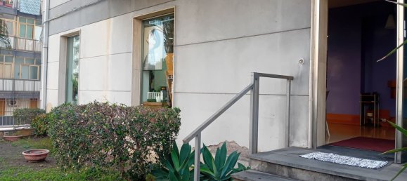 120m² Commercial property in Catania, Italy No. 256434 5