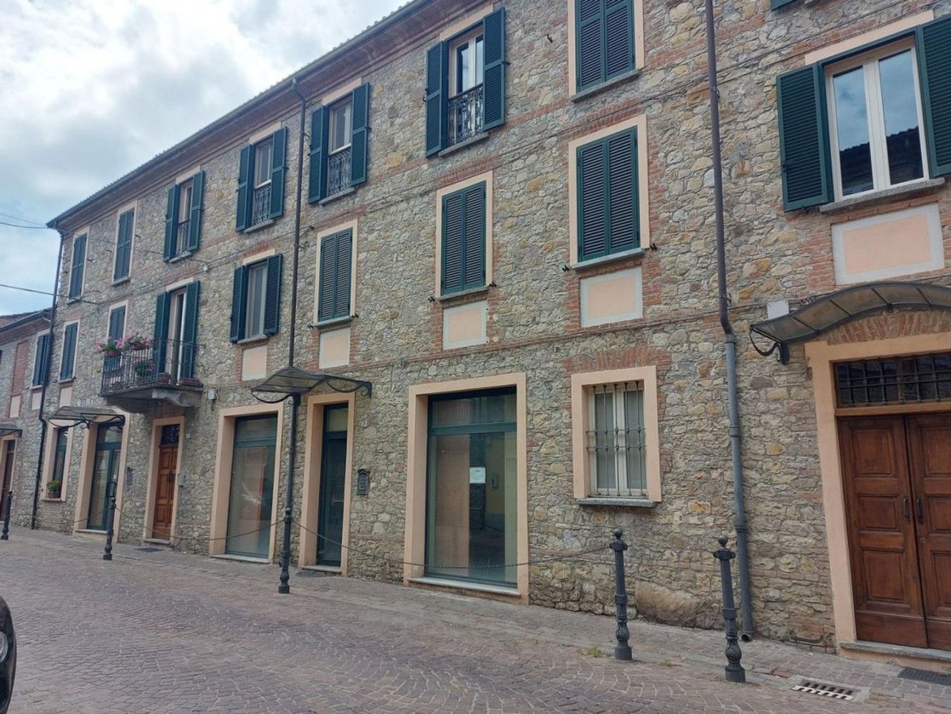 119m² Commercial property in Volpedo, Italy No. 372659