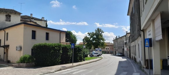 Apartamento de 4 dormitorios en Pordenone, Italy No. 378992 24