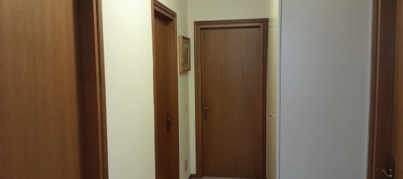 Apartamento de 4 dormitorios en Pordenone, Italy No. 378992 12