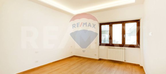 3-salle Appartement à Rome, Italy No. 7534 12