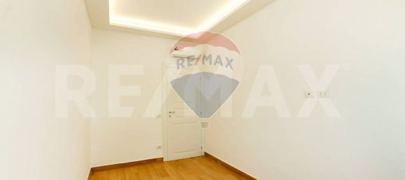 3-salle Appartement à Rome, Italy No. 7534 17