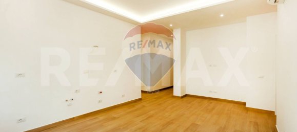 3-salle Appartement à Rome, Italy No. 7534 6