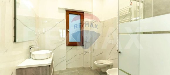 3-salle Appartement à Rome, Italy No. 7534 8