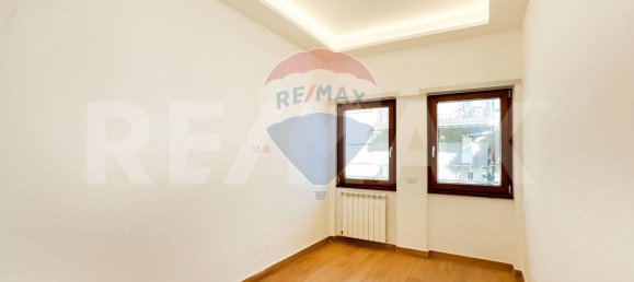 3-salle Appartement à Rome, Italy No. 7534 16