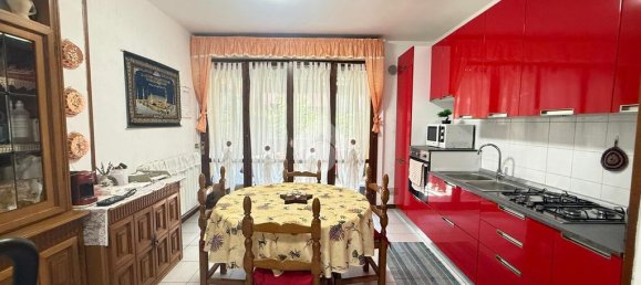 3غرفة شقة في Desenzano del Garda, Italy رقم 314800 26