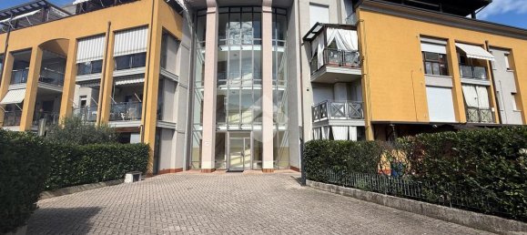 3غرفة شقة في Desenzano del Garda, Italy رقم 314800 9