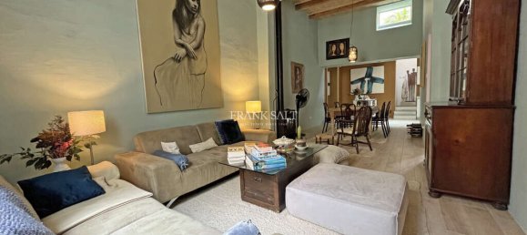 3 bedrooms Townhouse in Sliema, Malta No. 10335 2