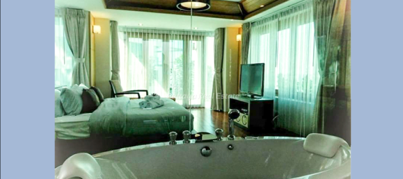 5 غرف نوم مقهى / مطعم في Pattaya, Thailand رقم 10598 6