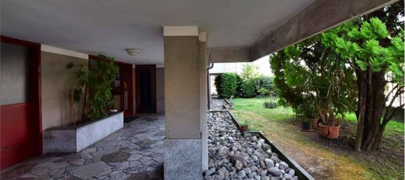 Apartamento de 2 dormitorios en Cislago, Italy No. 264152 17