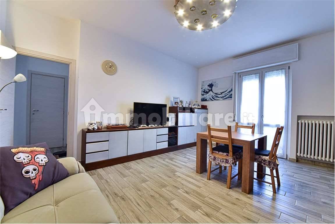 Apartamento de 2 dormitorios en Cislago, Italy No. 264152