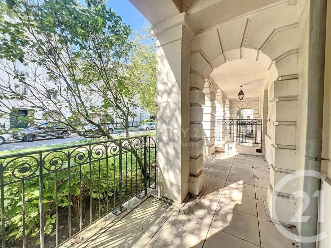 Квартира с 1 спальней в Серри, Франция № 172121