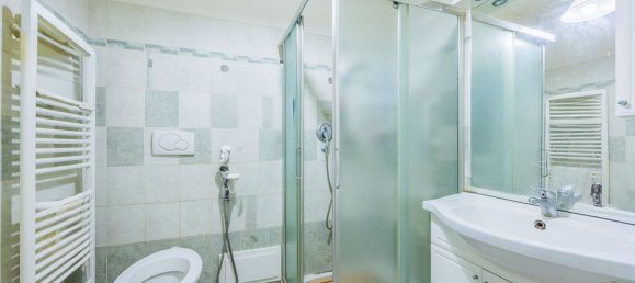 Квартира с 5 комнатами в Пинероло, Италия № 81432 11