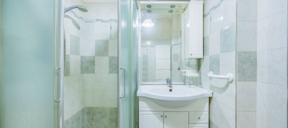 Квартира с 5 комнатами в Пинероло, Италия № 81432 12