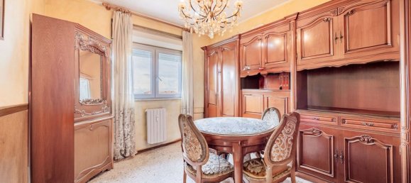 Квартира с 5 комнатами в Пинероло, Италия № 81432 4