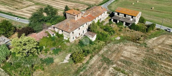 Casa de 30 habitaciónes en Prato, Italy No. 279519 6