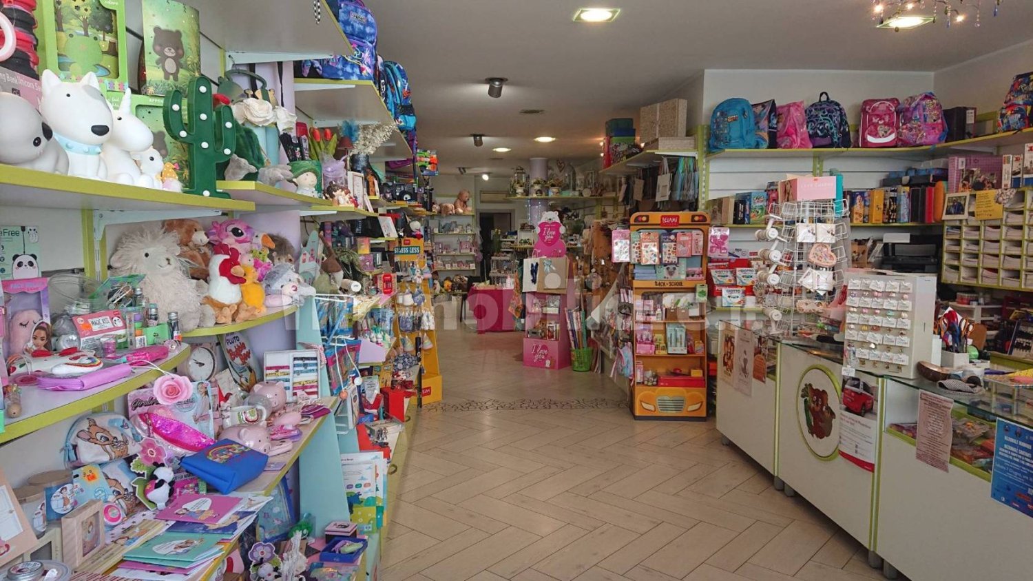 Imóvel comercial de 3 divisões em Castel San Giovanni, Italy N.º 149472