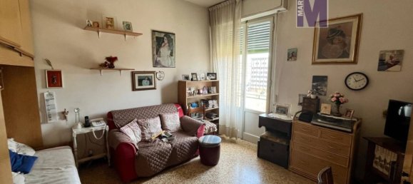 3 bedrooms Apartment in Florence, Italy No. 324448 3