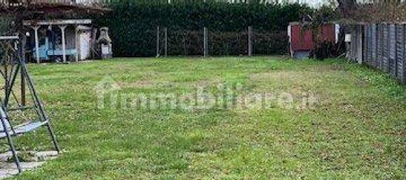 Grundstück in Gerenzano, Italy 1500m², Nr. 313142 3