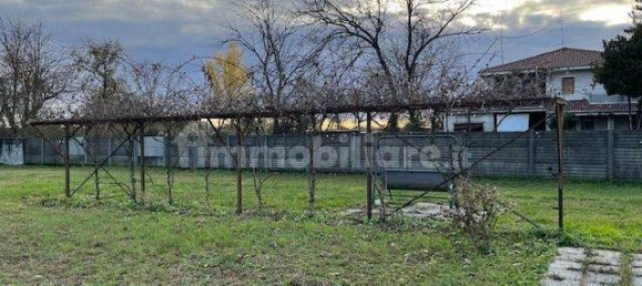 Grundstück in Gerenzano, Italy 1500m², Nr. 313142 7