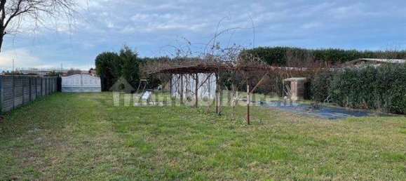 Grundstück in Gerenzano, Italy 1500m², Nr. 313142 4