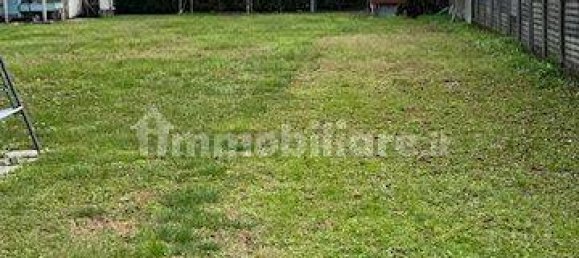 Grundstück in Gerenzano, Italy 1500m², Nr. 313142 2