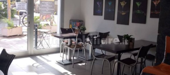 2 rooms Commercial property in San Giovanni Teatino, Italy No. 96473 4