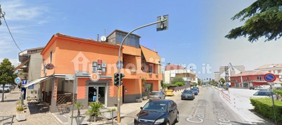 2 rooms Commercial property in San Giovanni Teatino, Italy No. 96473 2