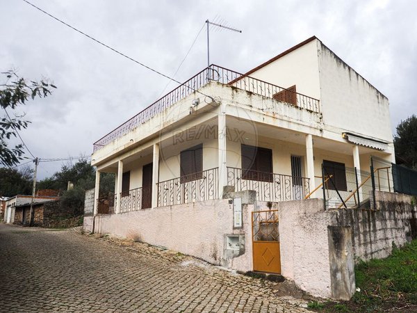 4 غرف نوم منزل في Freixiel, Portugal رقم 160241