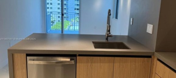 1 bedroom Commercial property for rent in Miami, Miami-Dade, Florida, USA № 614448 3