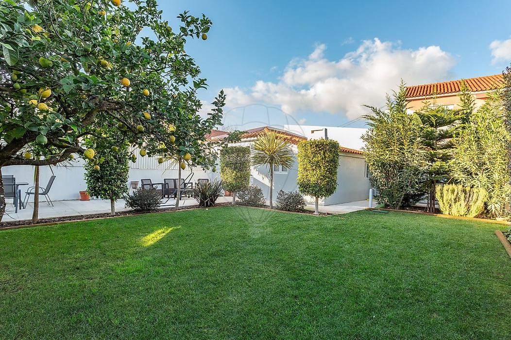 4 bedrooms House in Cascais, Portugal No. 65304