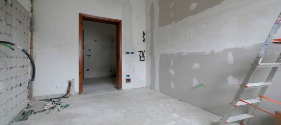 3 bedrooms Apartment in Venice, Italy No. 317429 7