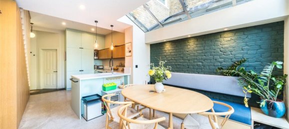 4 bedrooms House in London, United Kingdom No. 12899 5