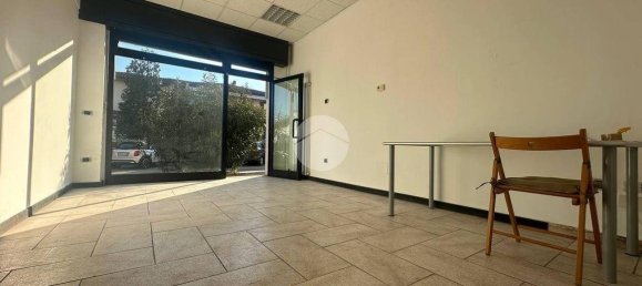 Imóvel comercial de 2 divisões em Bussero, Italy N.º 135378 2