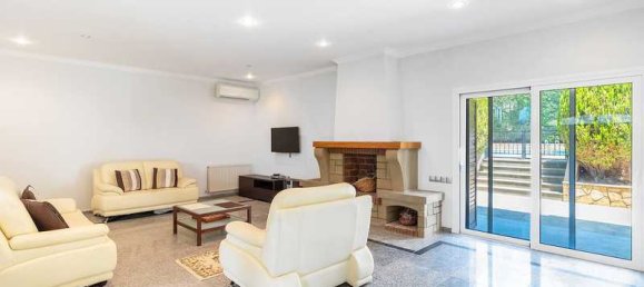 4 bedrooms House in Germasogeia, Cyprus No. 10564 11