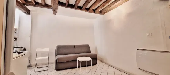 Studio in Paris, France, Nr. 321569 2