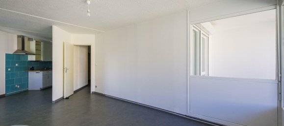 1 bedroom Apartment in Echirolles, France No. 300933 2