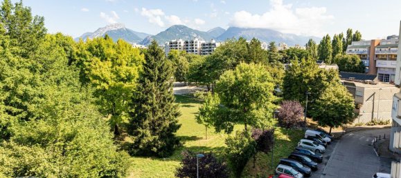 1 bedroom Apartment in Echirolles, France No. 300933 13